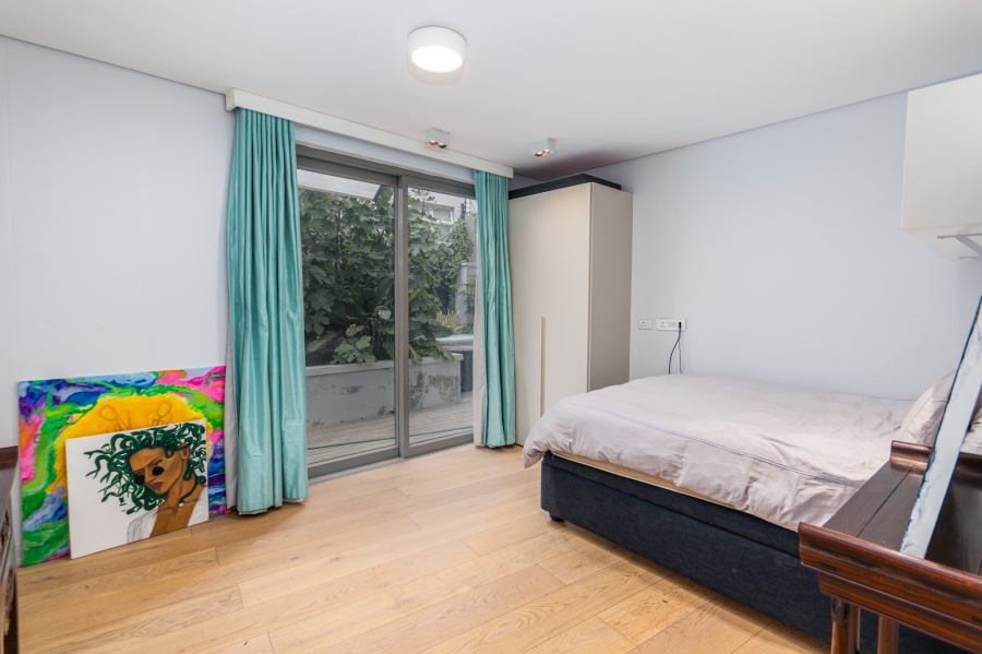 2 Bedroom Property for Sale in Sea Point Western Cape